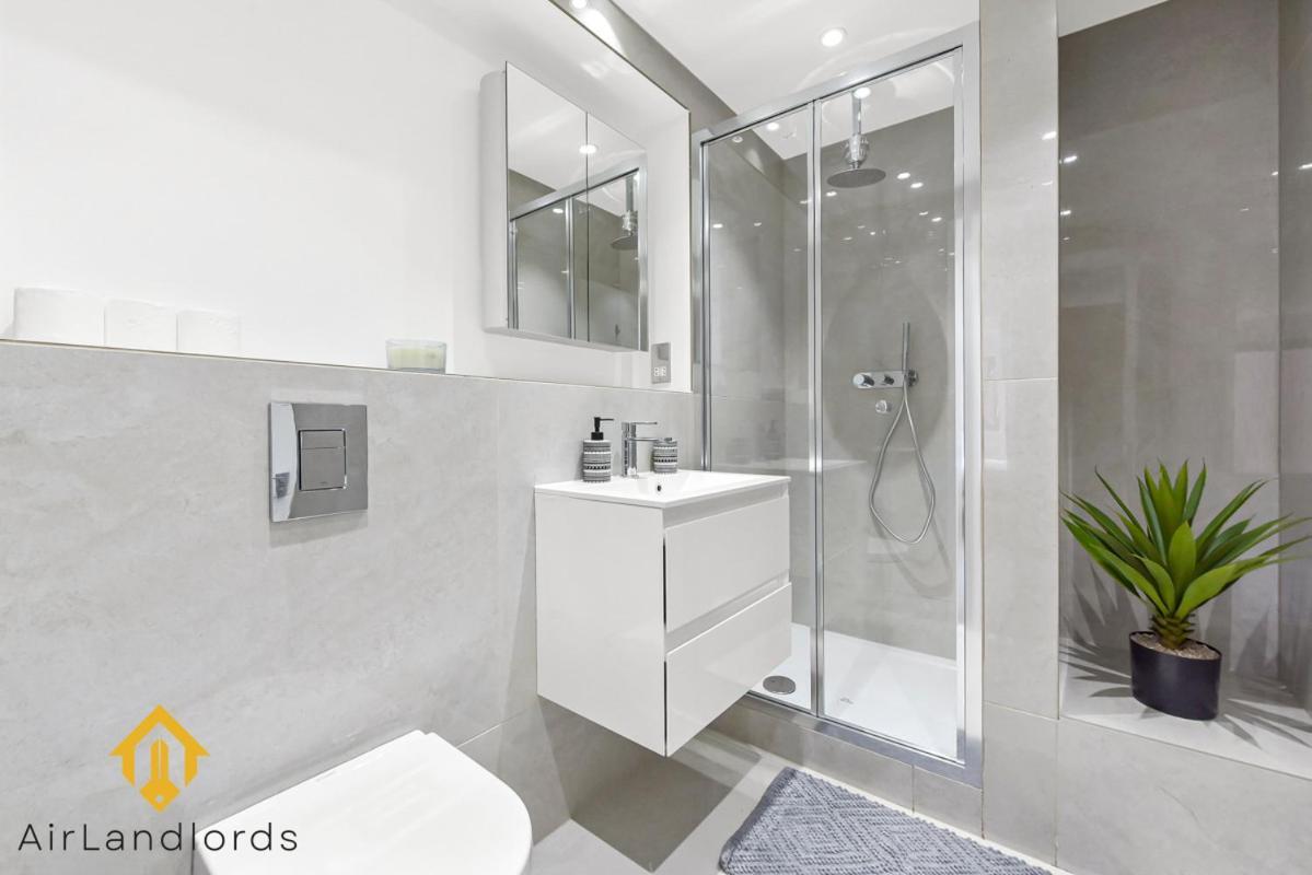 Exclusive 2 Bedroom Flat Near Buckingham Palace Лондон Экстерьер фото
